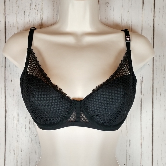 Victoria's Secret Other - Victoria's Secret Fishnet Lace Push-up Bra